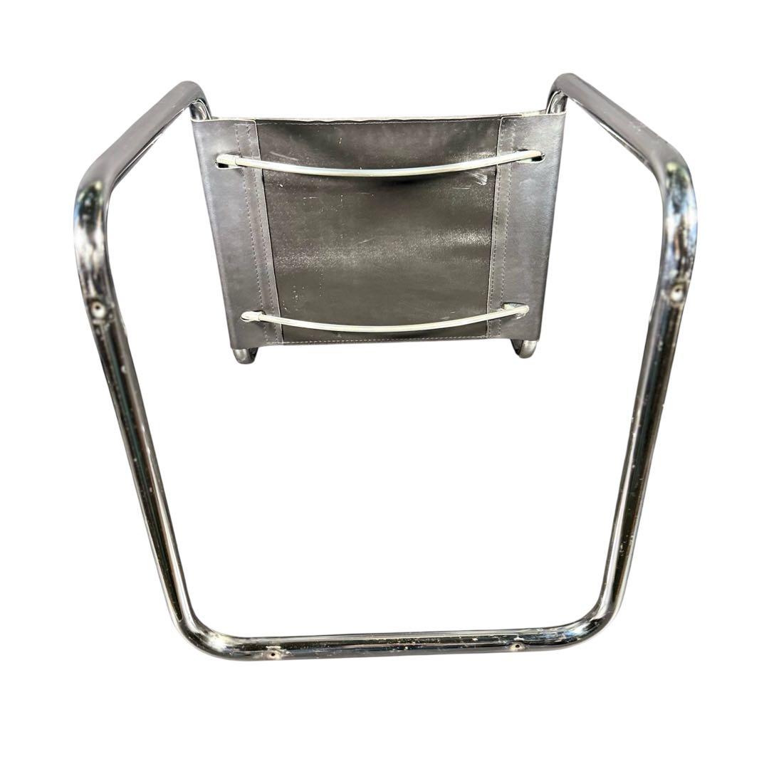 HR742 マルトスタム チェア 皮　リプロダクト 革　カンティレバー レザー