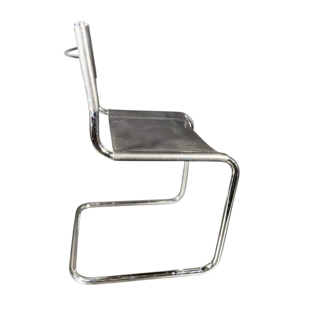 HR742 マルトスタム チェア 皮　リプロダクト 革　カンティレバー レザー