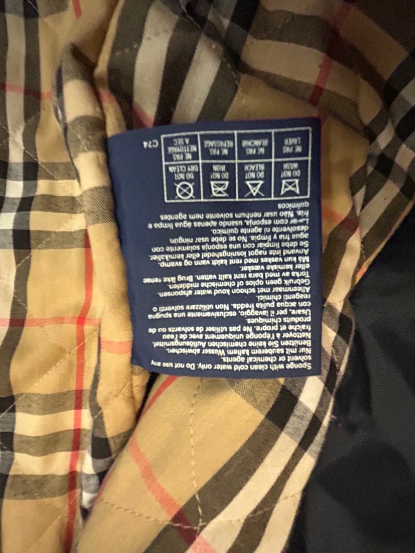 Burberry ジャケット　ブラック