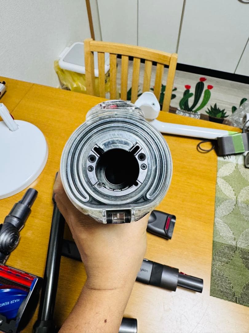 中古品 ダイソン SV19 コードレスクリーナー スタンド(小)付き [34]