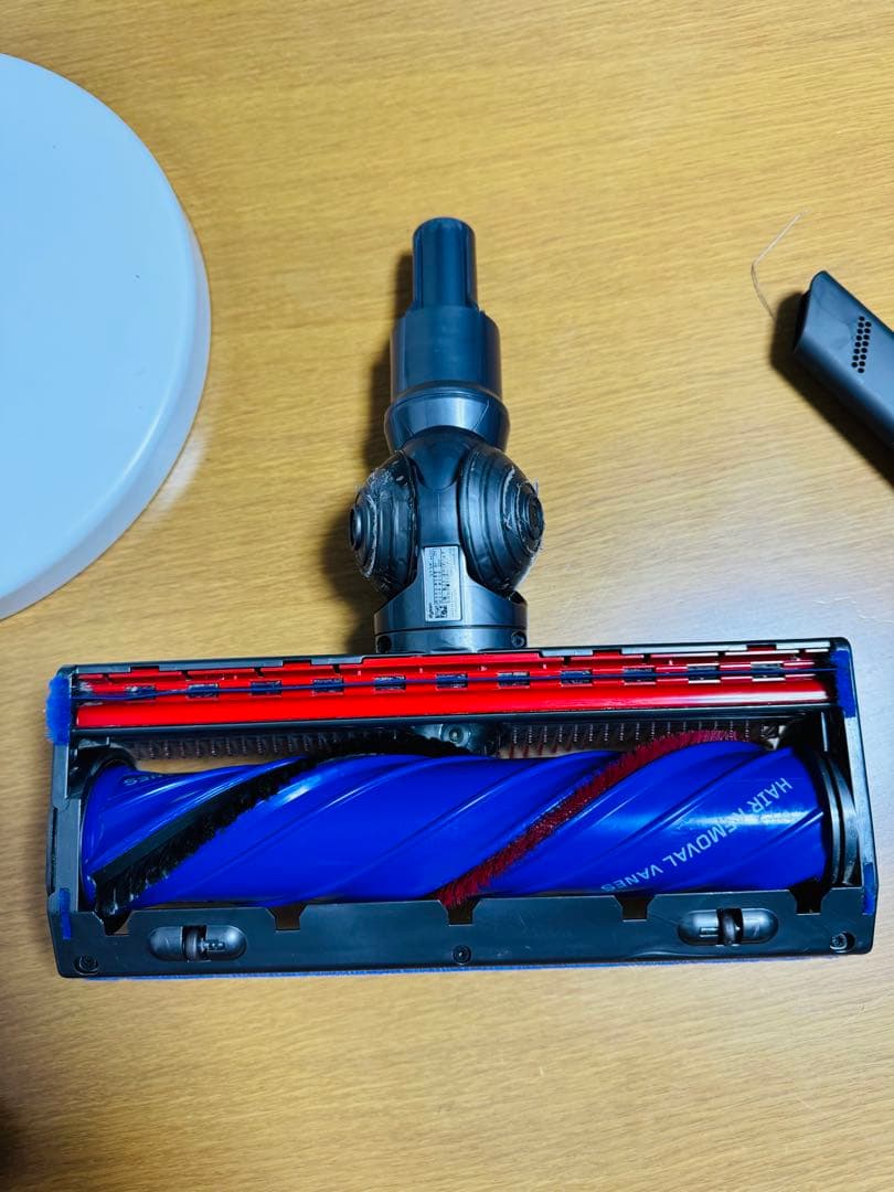 中古品 ダイソン SV19 コードレスクリーナー スタンド(小)付き [34]