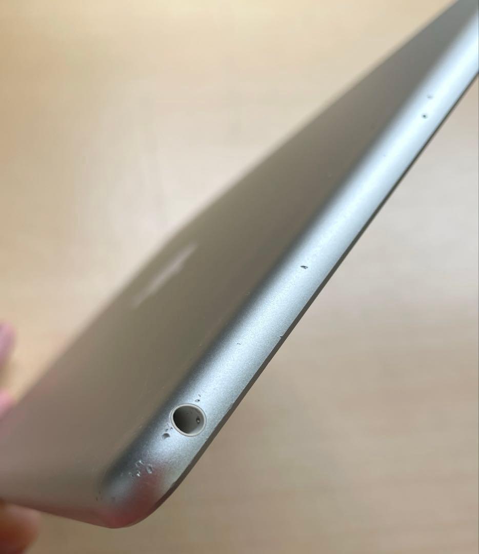 iPad 第6世代　A1893　Wi-Fiモデル　シルバー　32GB 美品　#7
