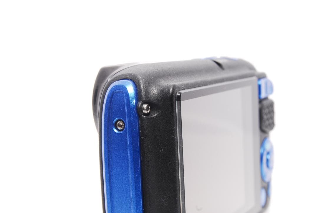 ✨スマホ転送可能　防水・耐衝撃コンデジ✨Canon PowerShot D30