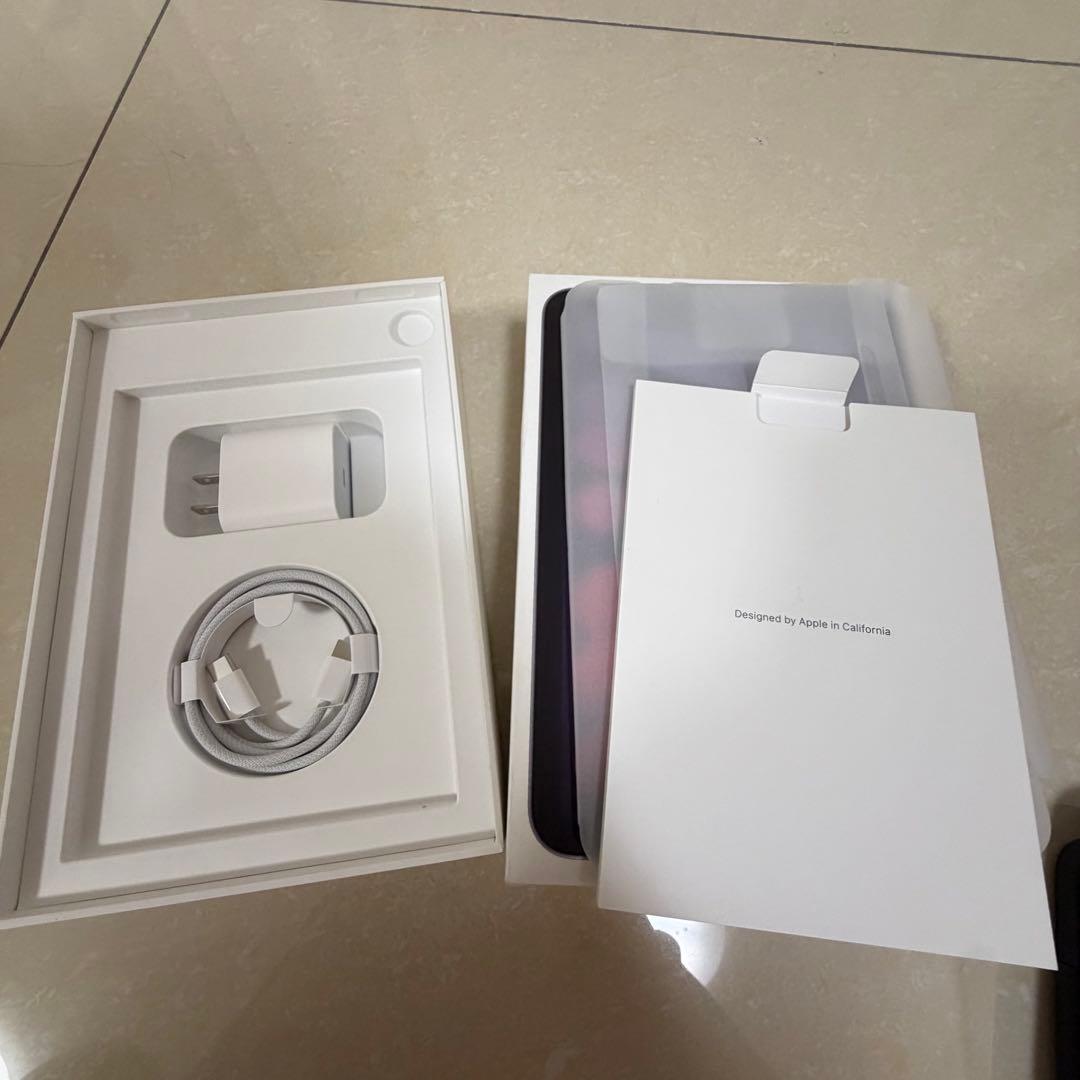 【超美品】iPad mini7 A17pro Wi-Fiモデルケース2つ付