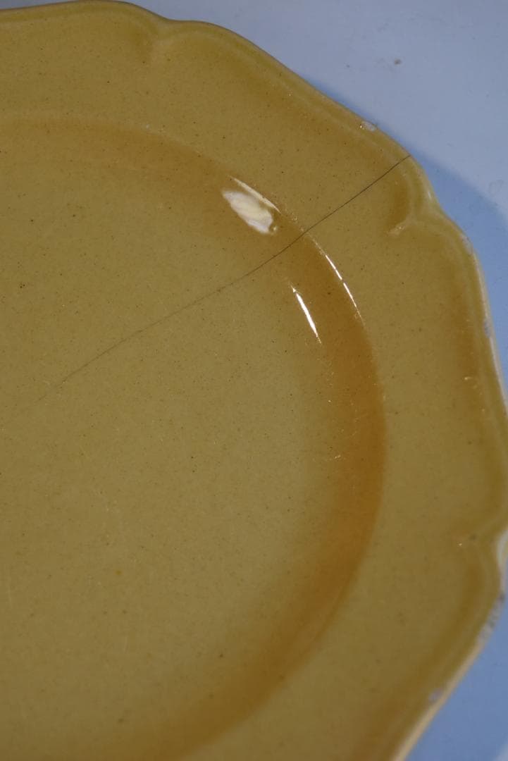 1枚はおまけ　19世紀アプト窯　黄釉花リム　デセール皿　アンティーク