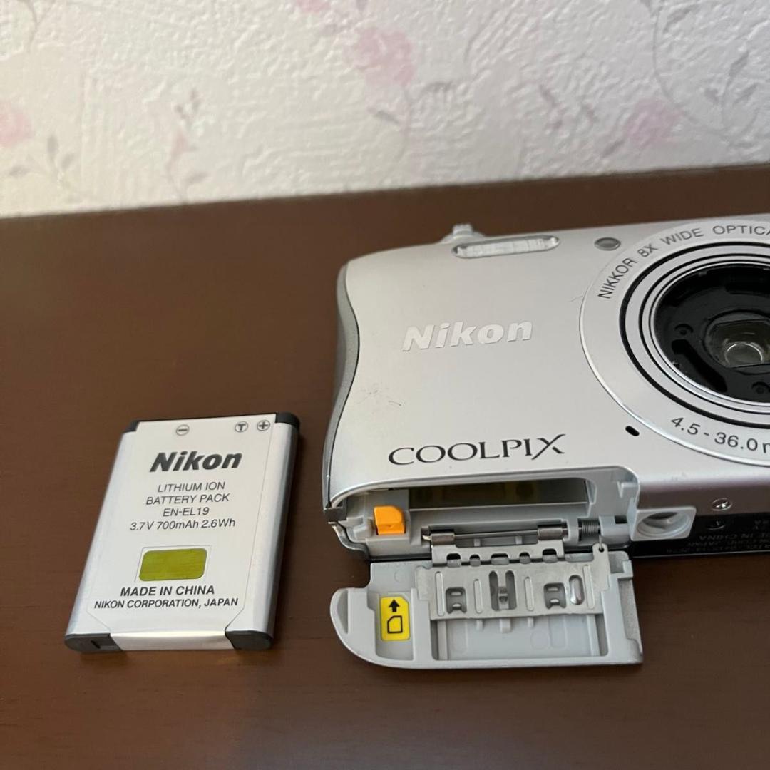 ジャンク　ニコン　Nikon coolpix S3700 デジカメ