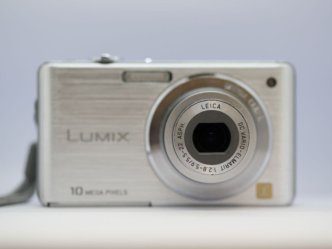 デジタルカメラ DMC-FS7