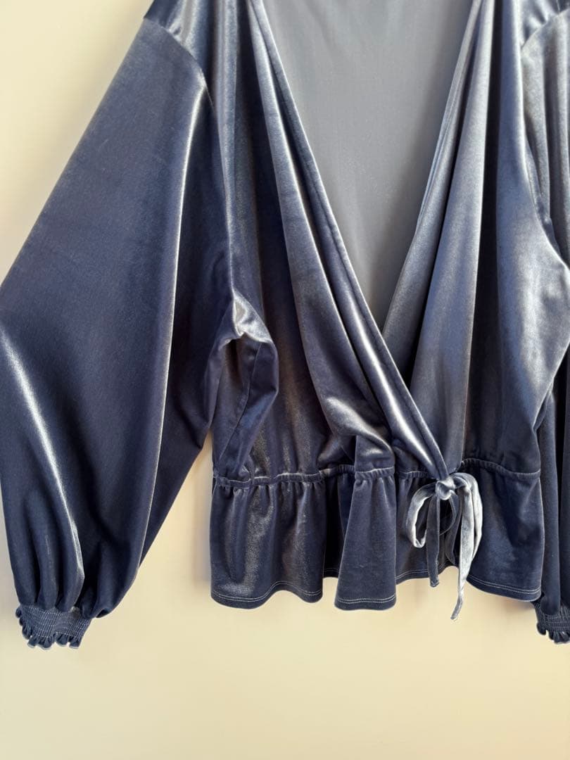 00s カシュクール バルーンスリーブベロアトップス スカイブルー hooked