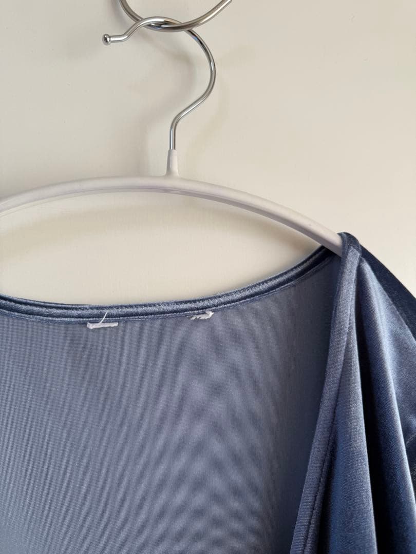 00s カシュクール バルーンスリーブベロアトップス スカイブルー hooked