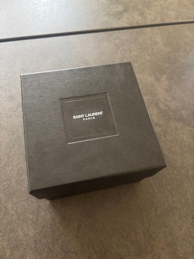 ysl イブサンローラン　ロゴ　ブローチ