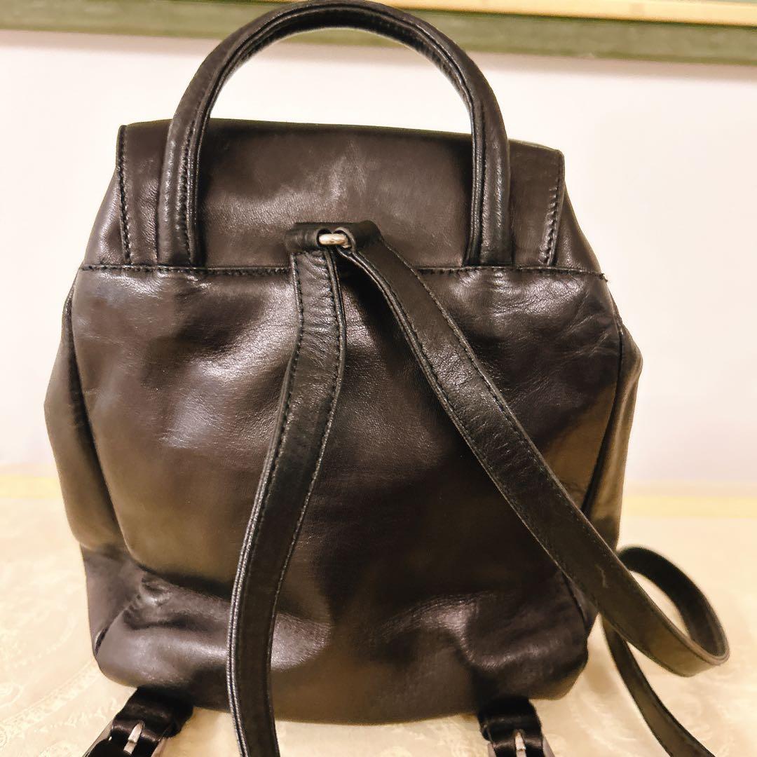 PRADA ブラック レザー ミニサイズ　バックパック