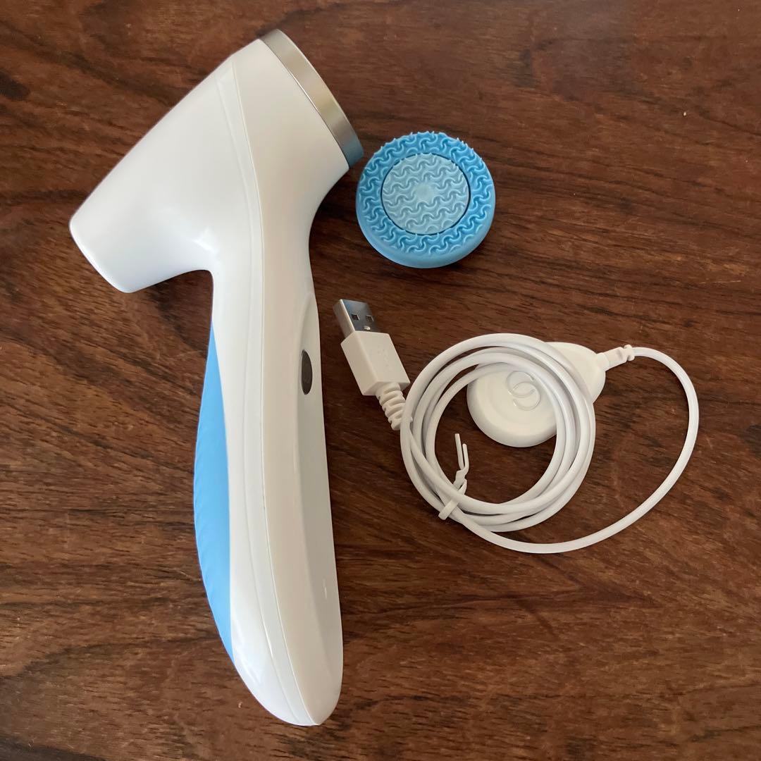 ニュースキン ルミスパiO 本体と充電コード