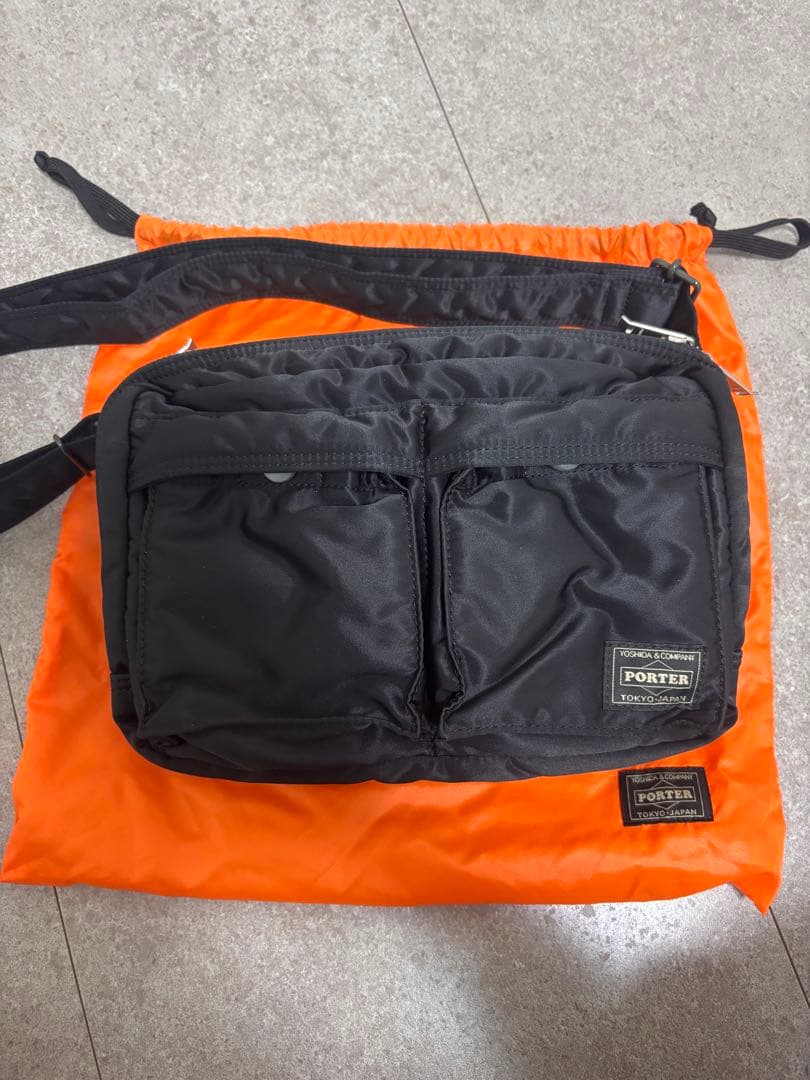 最新モデル‼️ポーター タンカー SLING BAG W zip