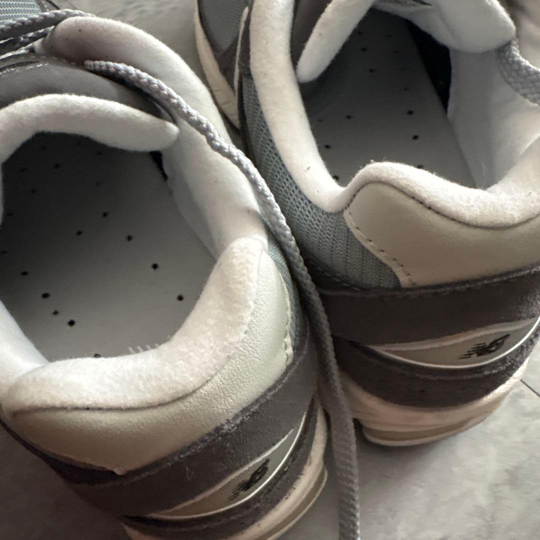 【新品、未使用】New Balance M2002RFB グレー