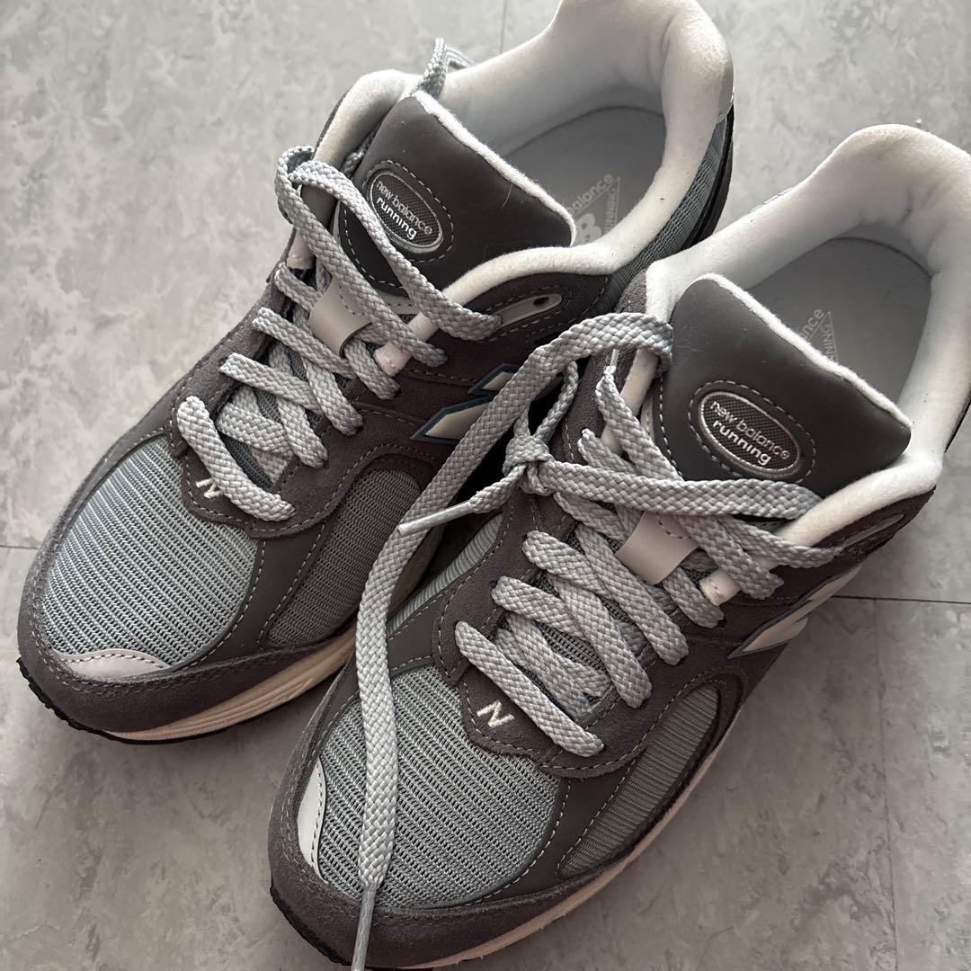 【新品、未使用】New Balance M2002RFB グレー