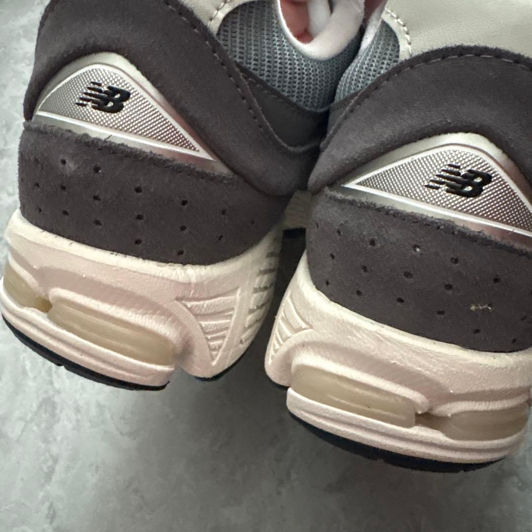 【新品、未使用】New Balance M2002RFB グレー