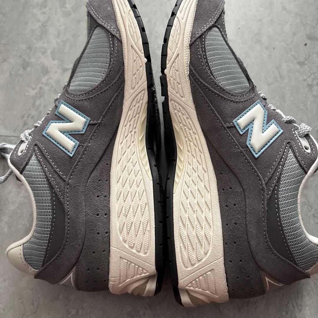 【新品、未使用】New Balance M2002RFB グレー