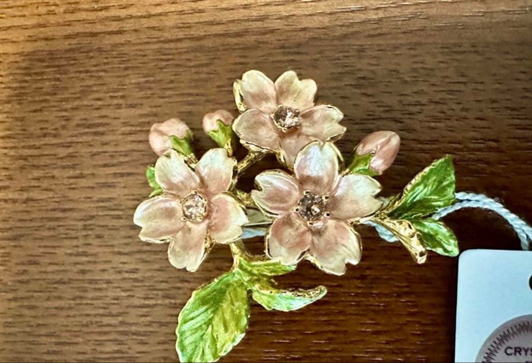 VENDOME BOUTIQU 桜ブローチ Swarovski