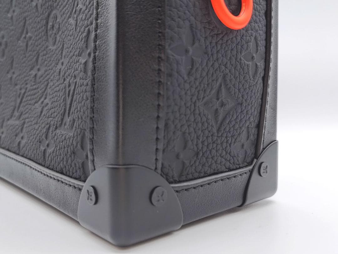 LOUIS VUITTON（ルイヴィトン）トリヨン　モノグラム　ソフトトランク