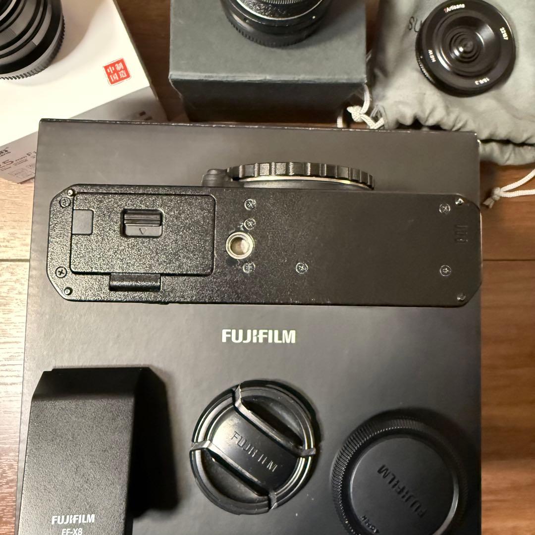 【美品】X-E4 FUJIFILM 本体BLK+レンズ4種+付属品多数