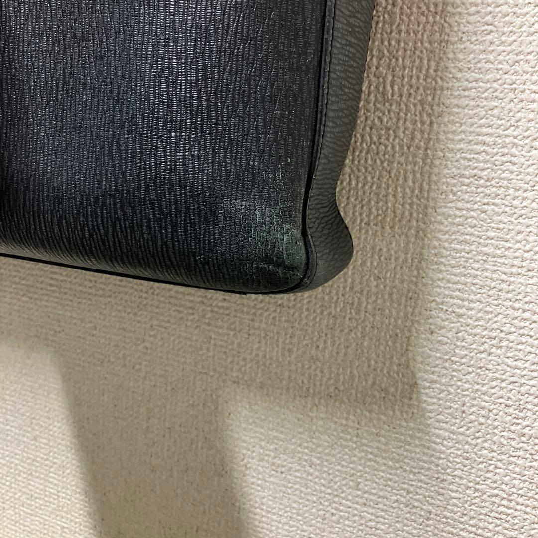 フェラガモ　ビジネスバッグ