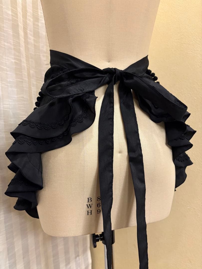 エプロン　ショート　黒ダマスクジャガード　黒フリル2段　フラメンコ 衣装