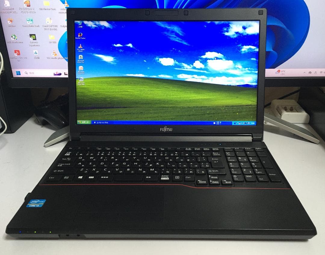 富士通 LIFEBOOK A573/G WindowsXP