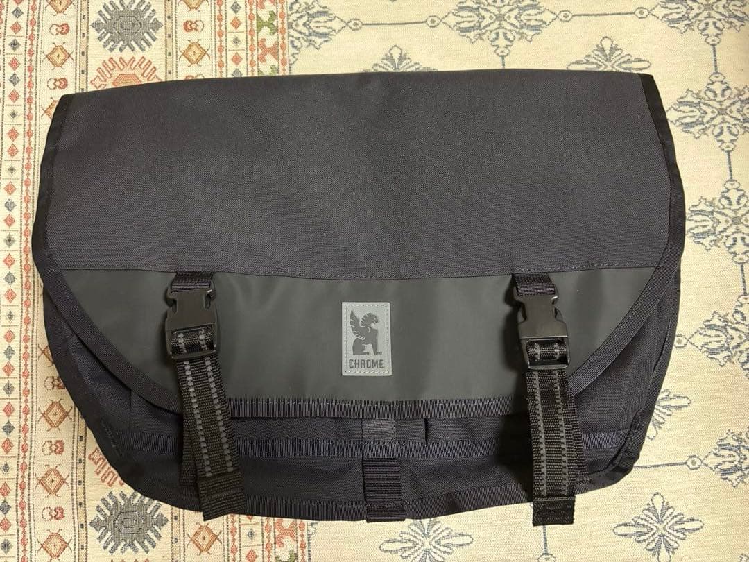 CHROME メッセンジャーバッグ CTZ 15L ブラック
