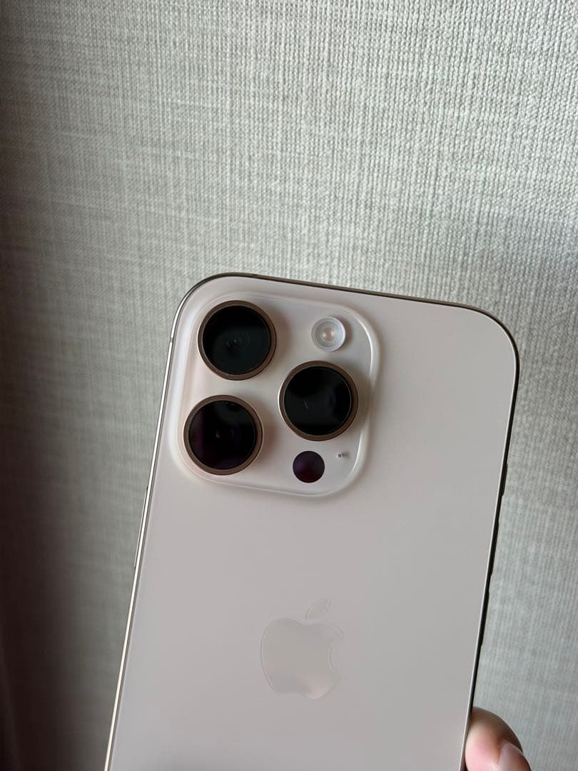 Apple iPhone16 Pro ゴールド　本体　本日のみこの価格で設定