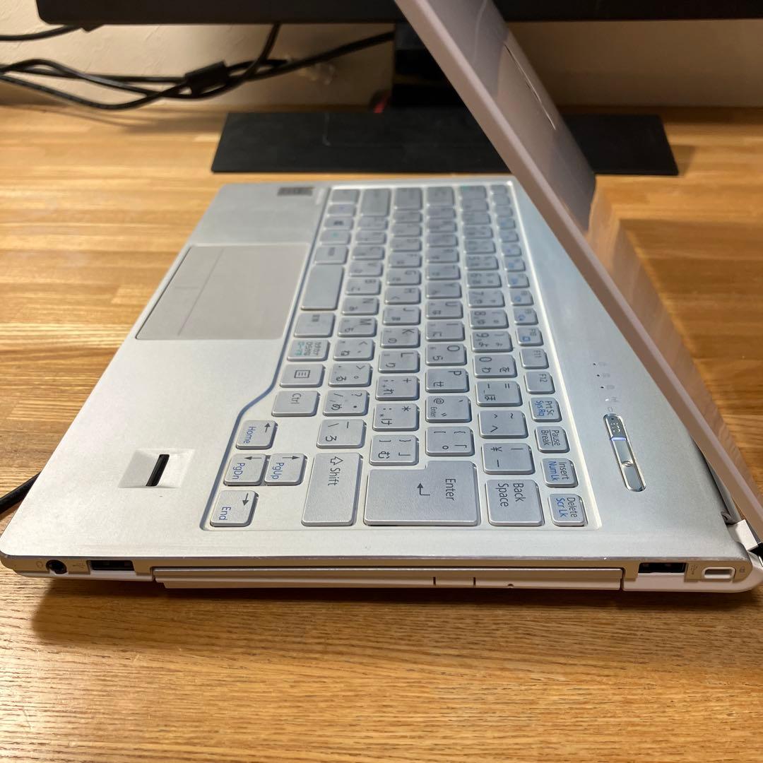 富士通　LIFEBOOK SH75/M HDD1TB