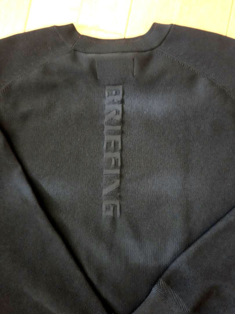 ま*じ様 ブリーフィング 黒セーター
