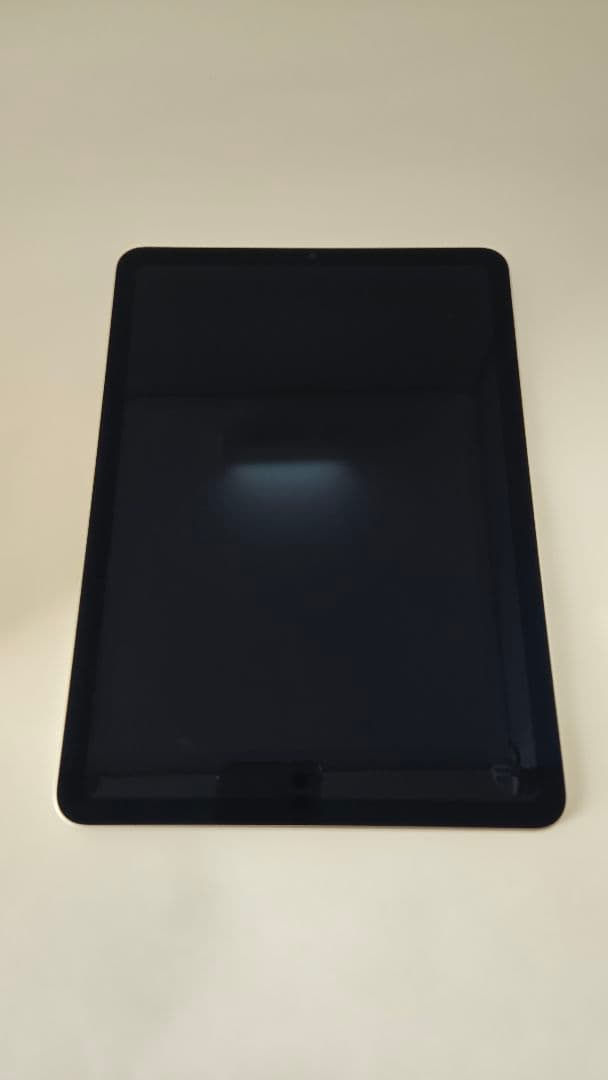 Apple iPad Air 第5世代スターライト64GB wifiモデル