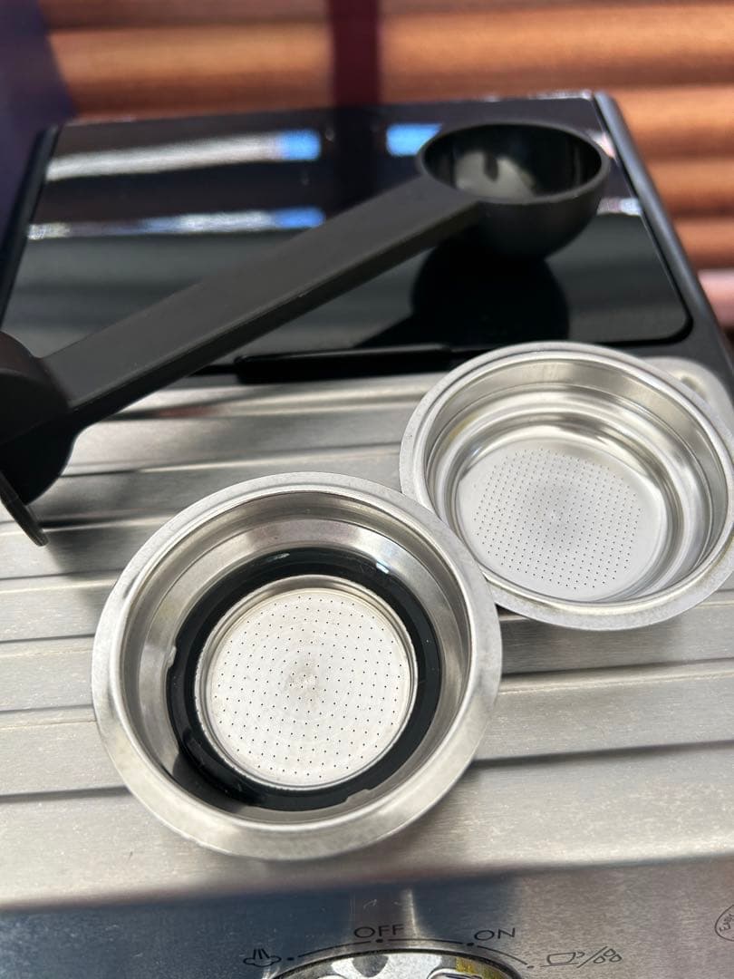 デロンギ　ACTIVEシリーズ エスプレッソマシン　ECP3220J 3回使用