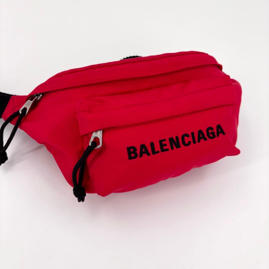 良品　バレンシアガ　ボディバッグ　レッド　ナイロン　ロゴ