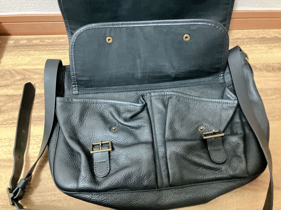 【MC1956】APC 黒 レザーショルダーバッグ