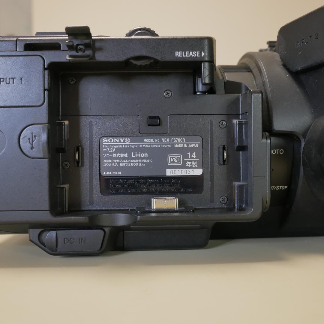【美品】4KRAWライセンス済み！付属品付FS700R　電池メモリレコーダー併売