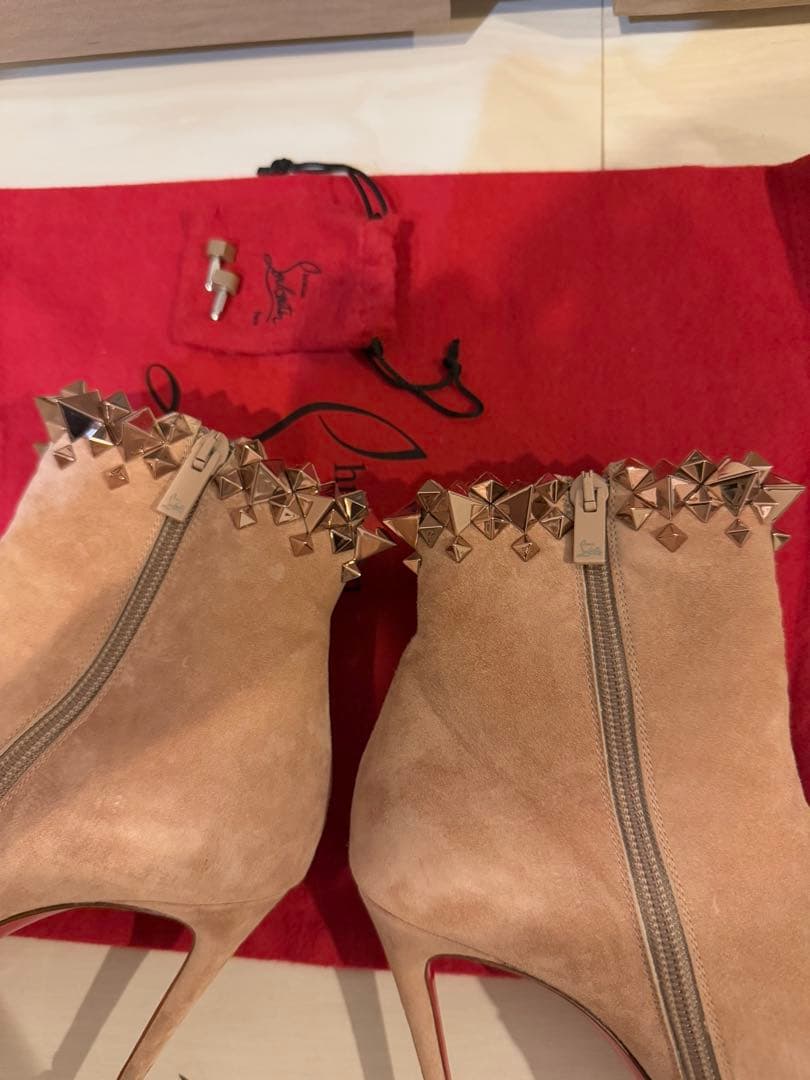 美品Christian Louboutin スタッズブーツ361/2（24cm）