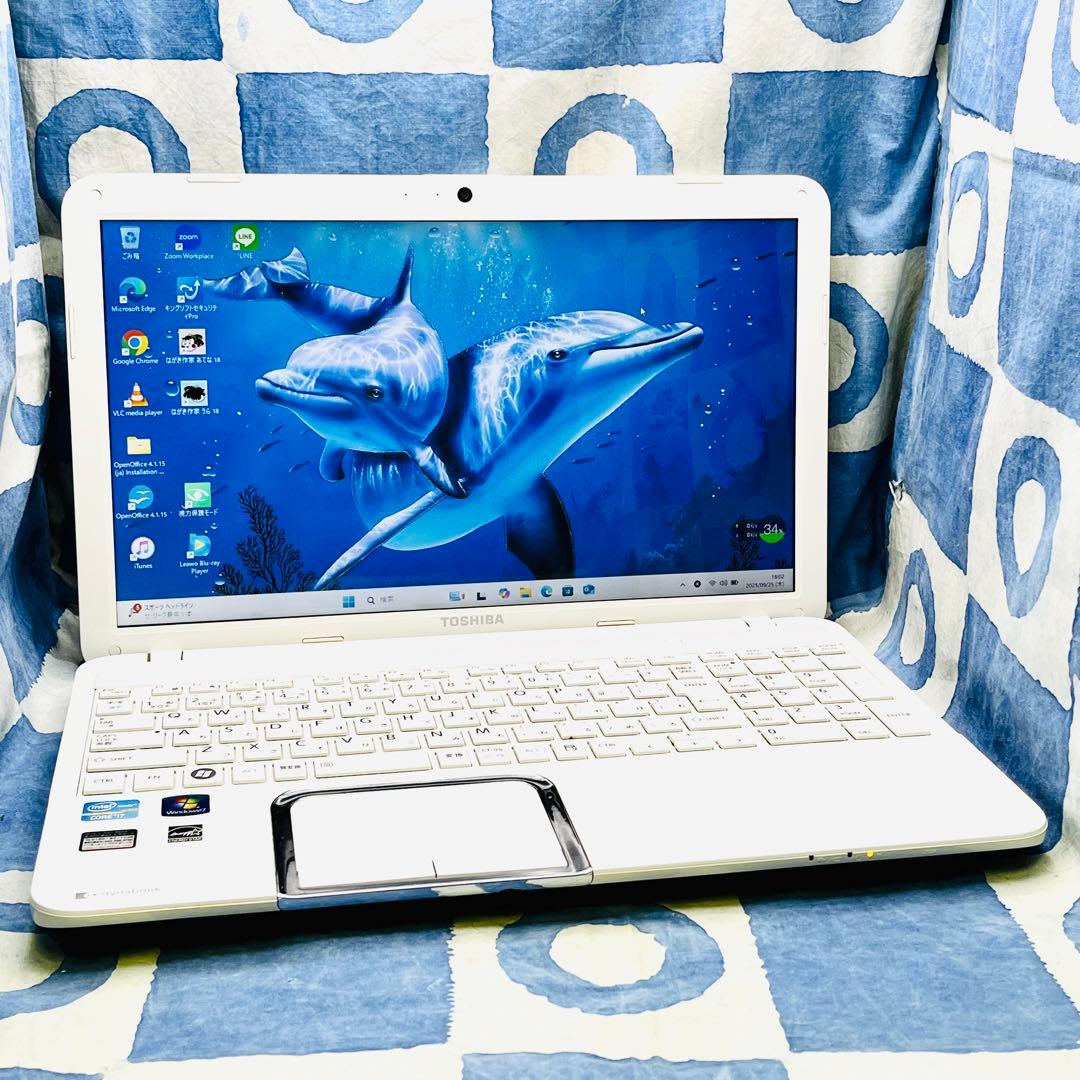 快速SSD256GB☆i7☆人気白ノートパソコン♡ブルーレイ&カメラ！Win11