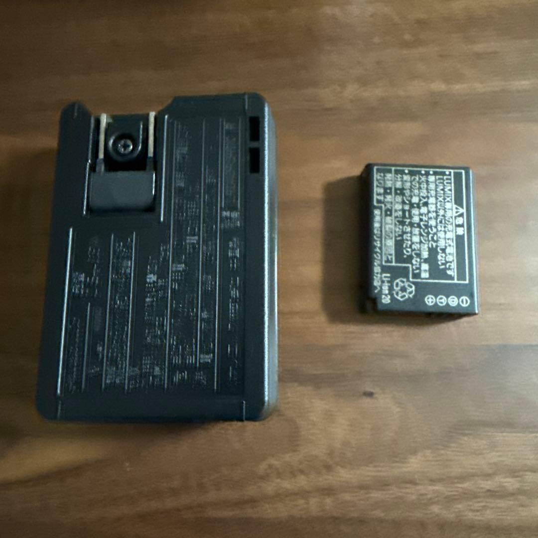 デジタルカメラ Panasonic DMC-ZX3