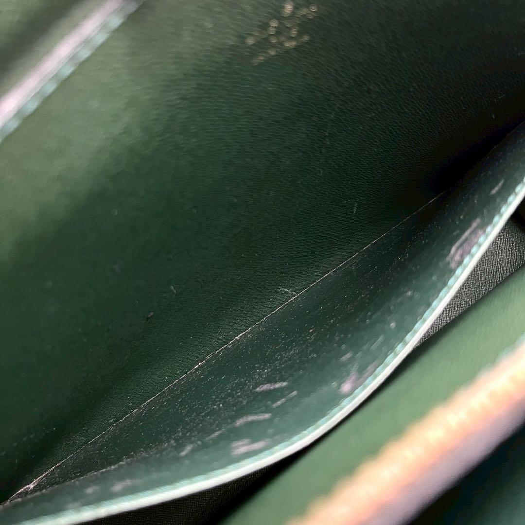 ルイヴィトン タイガ ポルトドキュマン ロザン エピセア　ビジネスバッグ 緑