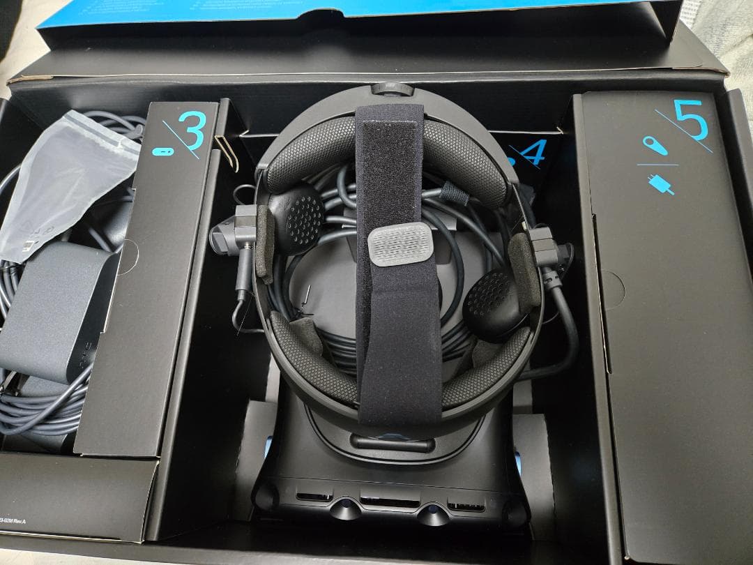 【国内正規品】HTC VIVE Cosmos Elite ＋ベース設置器具