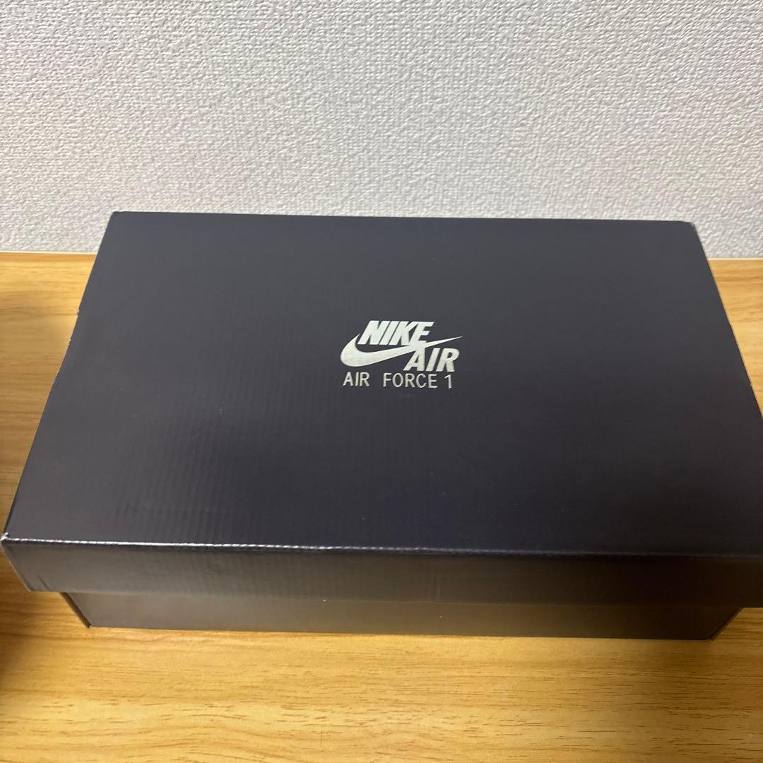 Nike Air Force 1 ブラウン スニーカー