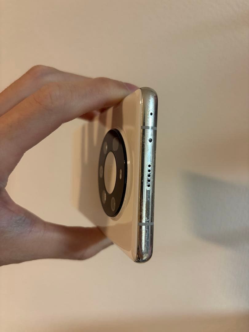 ❄*️様 【中古】Huawei mate40pro+ ホワイト　8/256