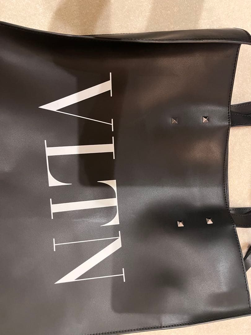VALENTINO ブラック トートバッグ
