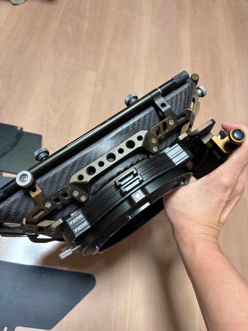 Tilta 4×5.65 カーボンファイバー製マットボックス