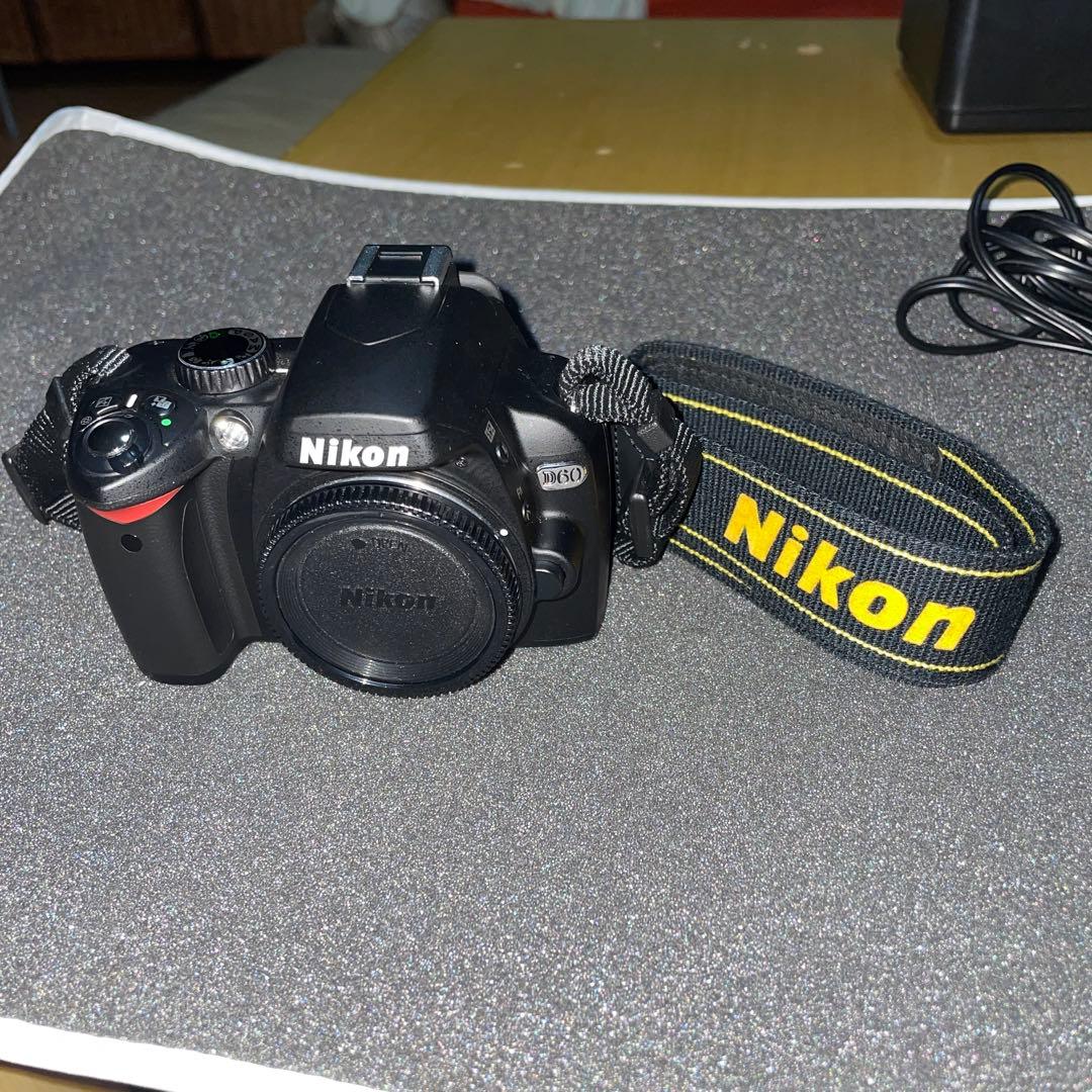 デジタルカメラ Nikon D60 AF-S DX 18-55mm f/3.5-5.6G VR