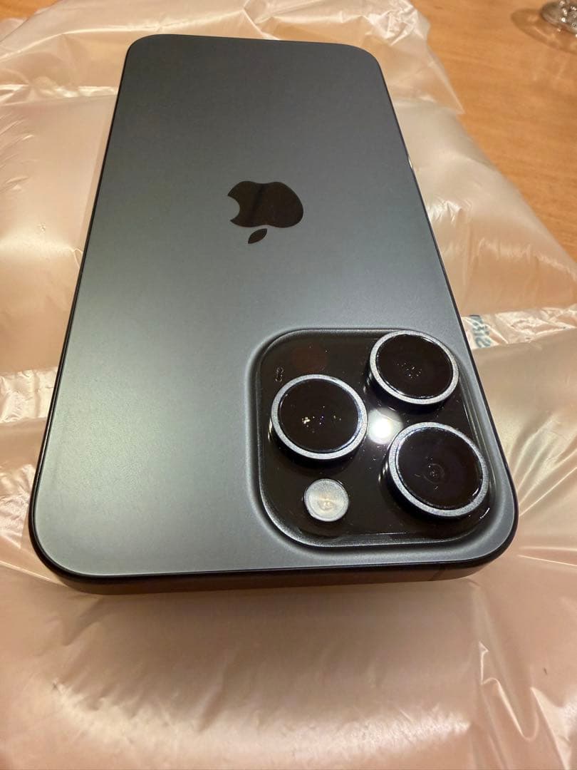 Apple iPhone 15 Pro max ブラック 本体