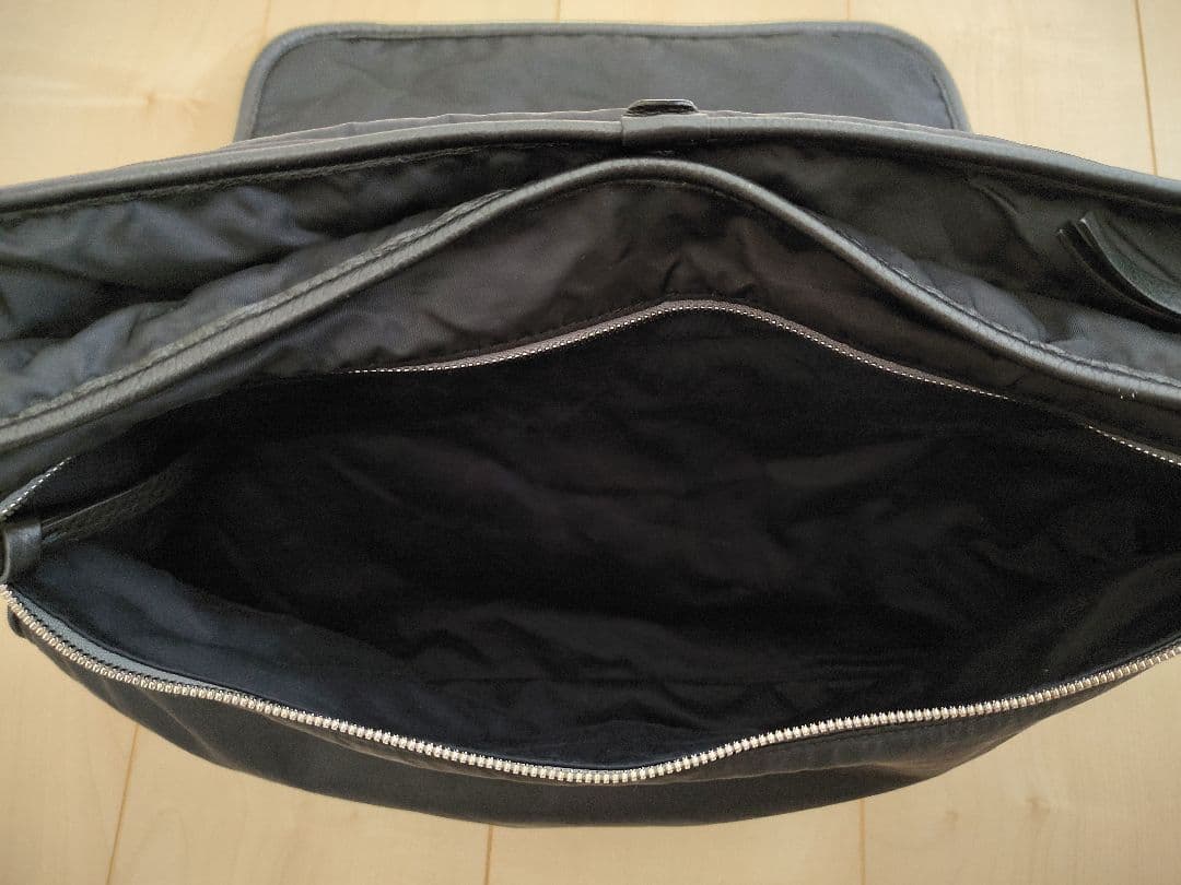 ドルチェ＆ガッバーナ　メッセンジャーバッグ