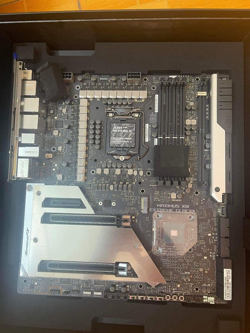 マザーボード EKWB Z590 Glacial + CPU i7 10700kf