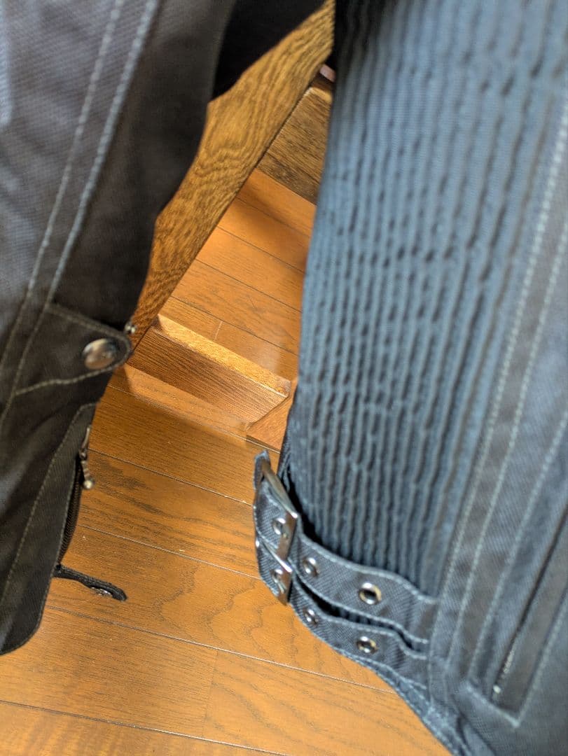 美品　BATES フード付きブラックライダースジャケット　ｌサイズ